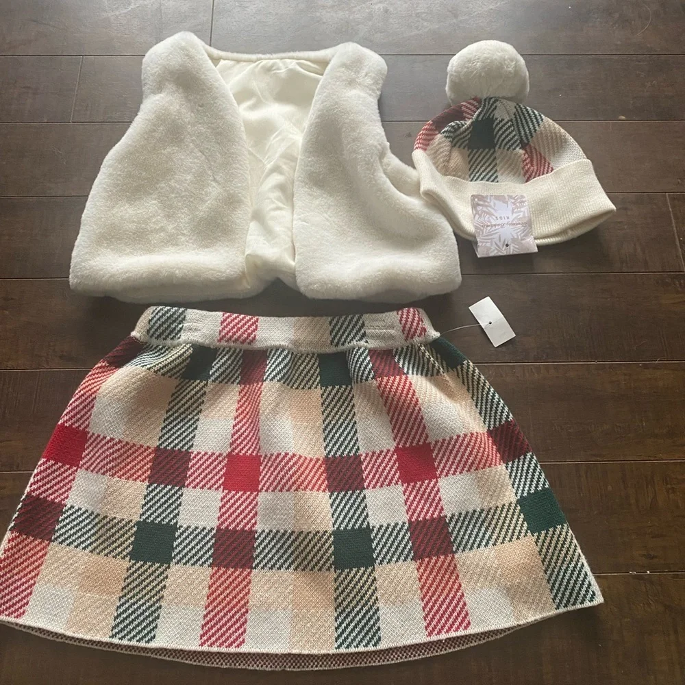 Tommy Bahama Skirt , Vest and hat set - Picture 4 of 10